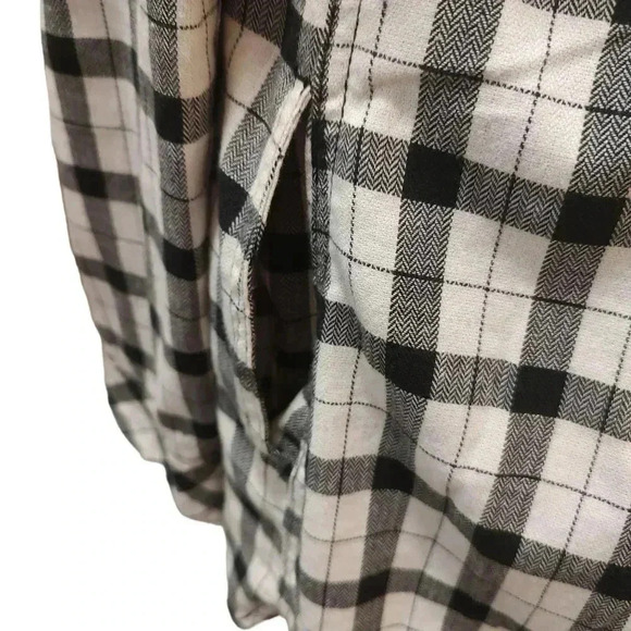 Duluth Trading shirt - Picture 3 of 4